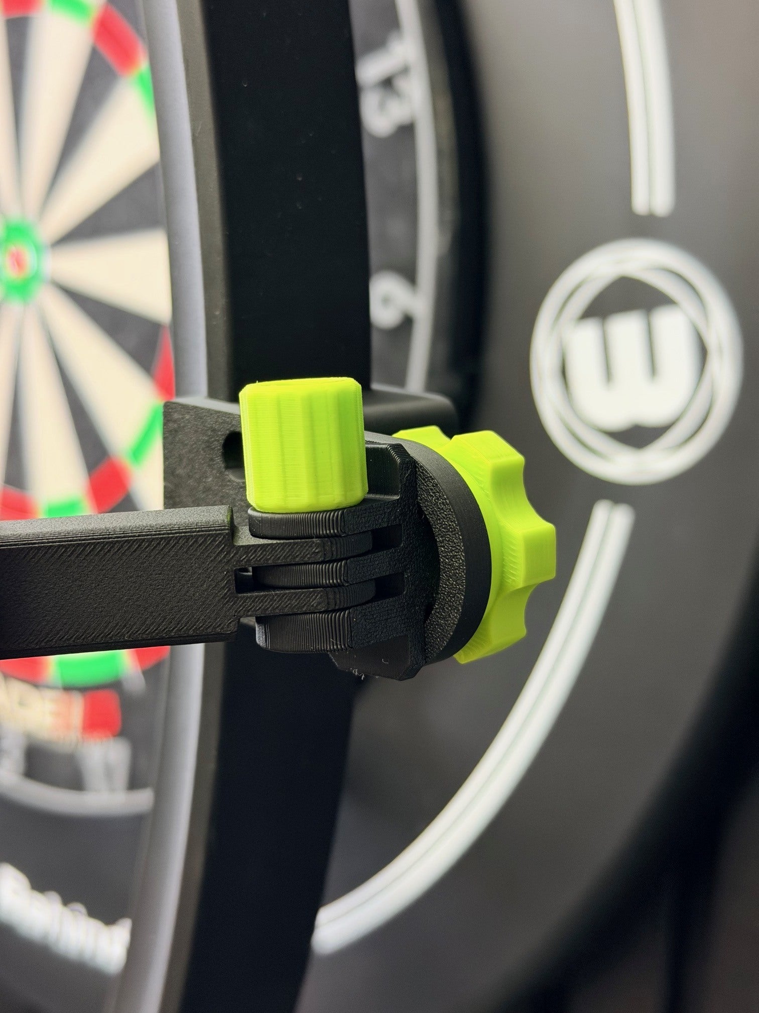 Target Omni / Corona / Winmau Plasma phone mount