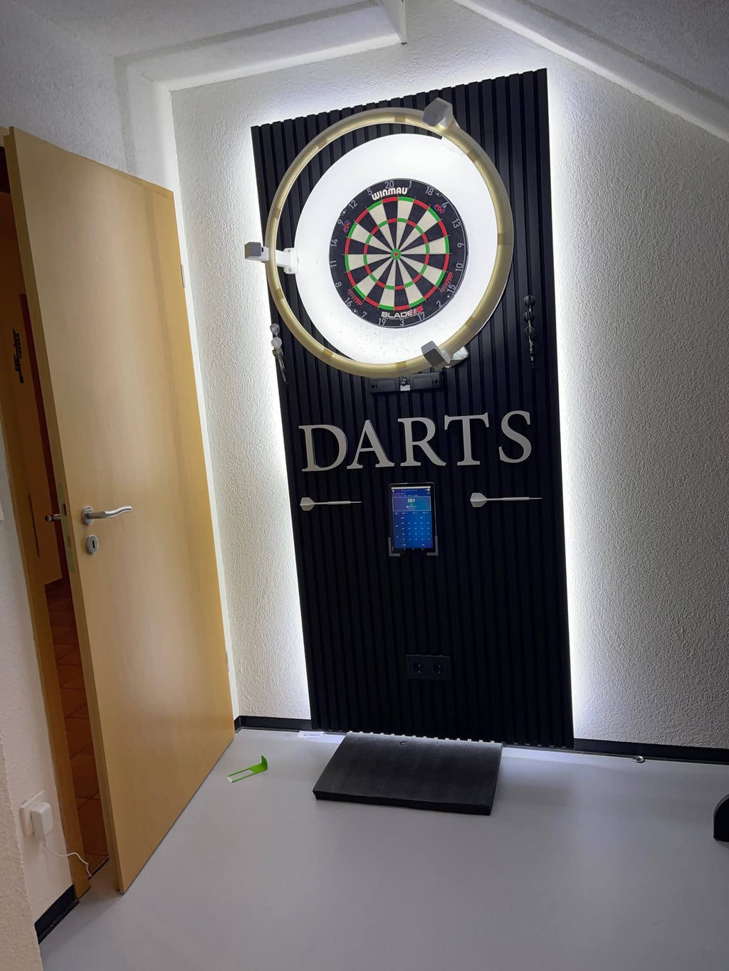 DARTS wall decor
