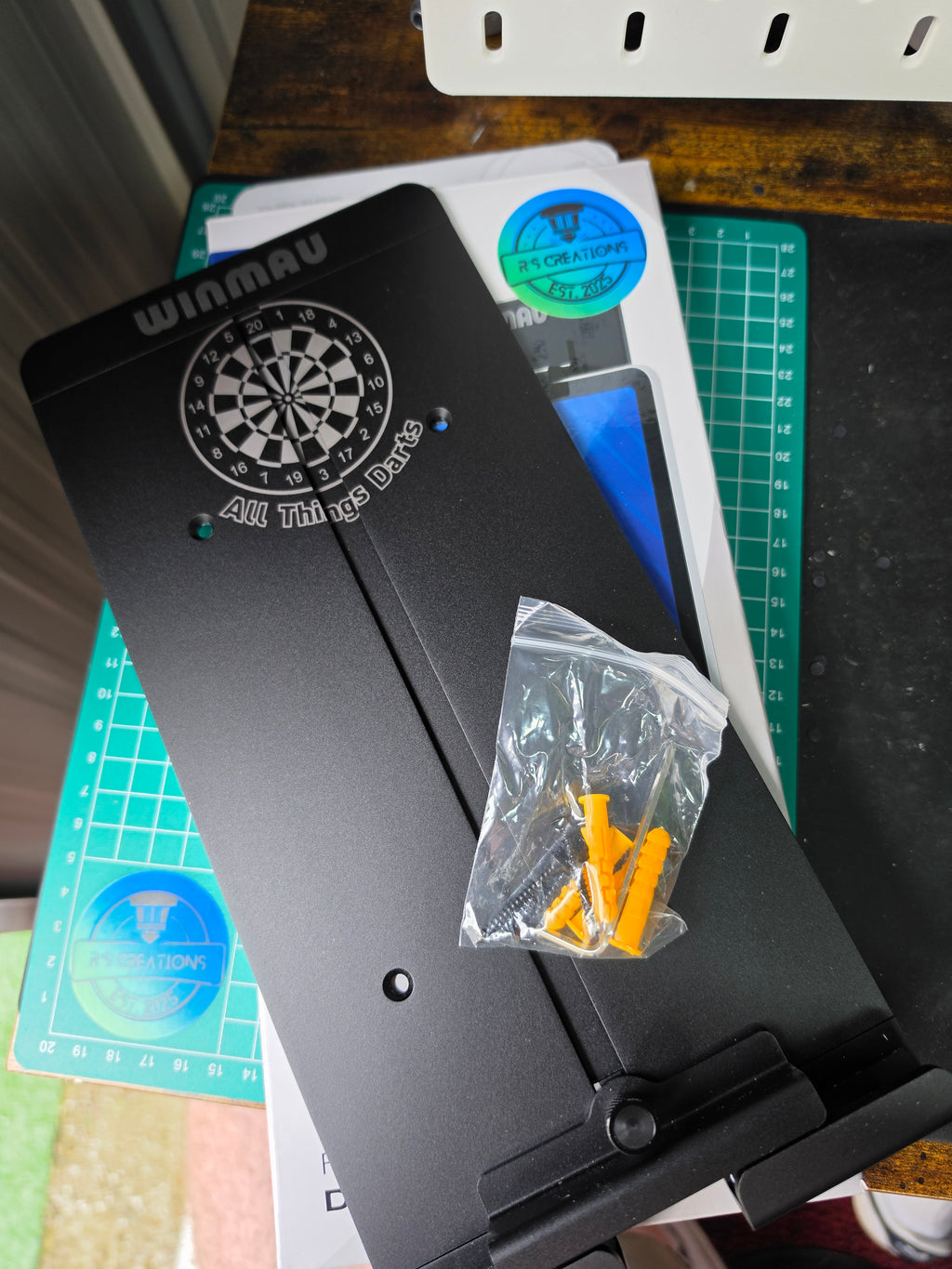 Engraved Winmau device holder